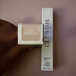 Glowish by Huda Beauty Bright Light Concealer – Porcelain